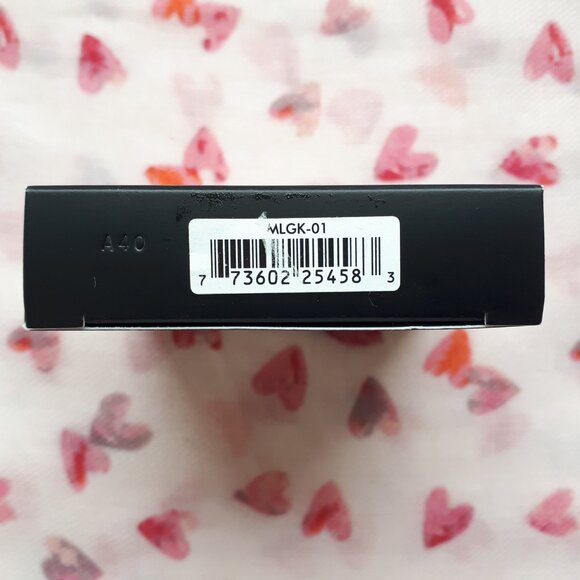 MAC Cosmetics: Extra Dimension Skinfinish - Whisper of Gilt - Picture 5 of 14